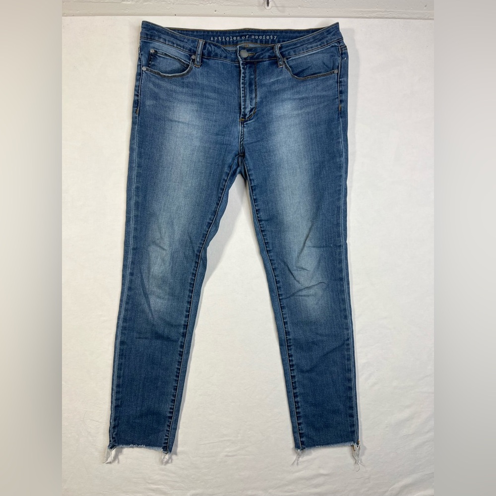 Articles of Society Medium Wash Blue Denim Skinny Ankle Jeans with Raw Hem